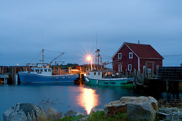 Yarmouth lobster docks at night