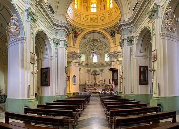 Inside the cathedral (panoramic photo)