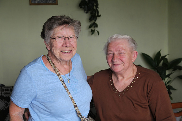 Mom and cousin Jadwiga Klosinski Kenigsman, my grandmother's niece.