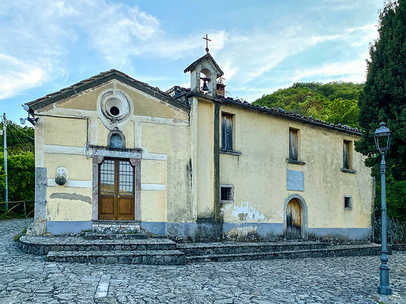 the chapel of Saint Rocco, patron saint of Cautano