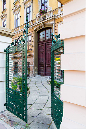 Prosimy, wpisać - Please, come in!