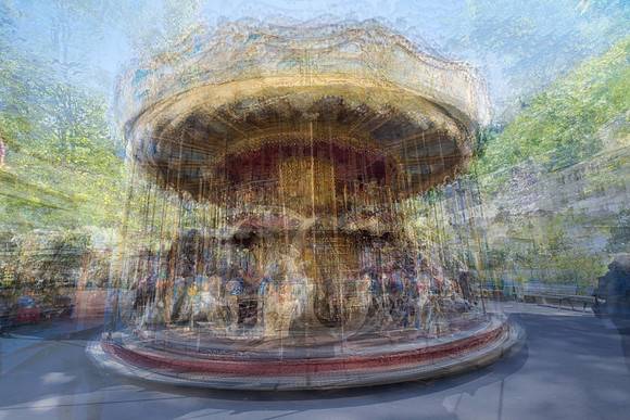 Carousel near Sacré Cœur