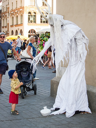Lots of fun people watching in the Town Squares!