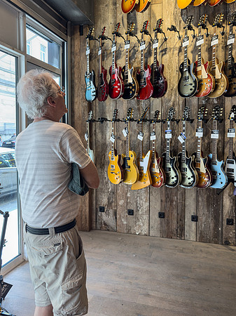Yes, we found guitar stores!